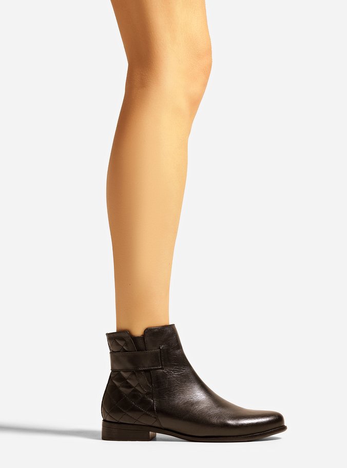 Bota Preta Couro Cano Curto Matelassê